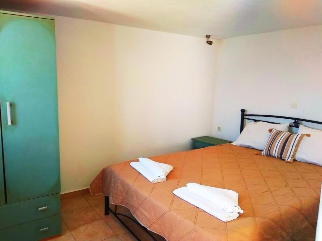 Patmos Garden Sea Apartment Grikos Bay  Room photo